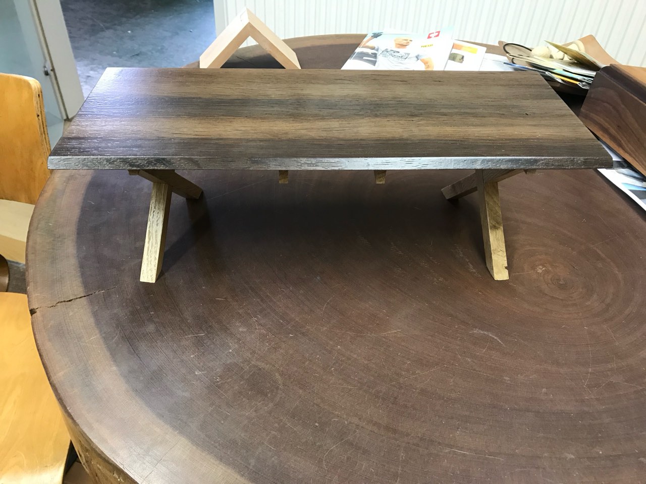 Gesellenstück Tisch mit Waldkante von Lukas Heisterkamp, Bild 2