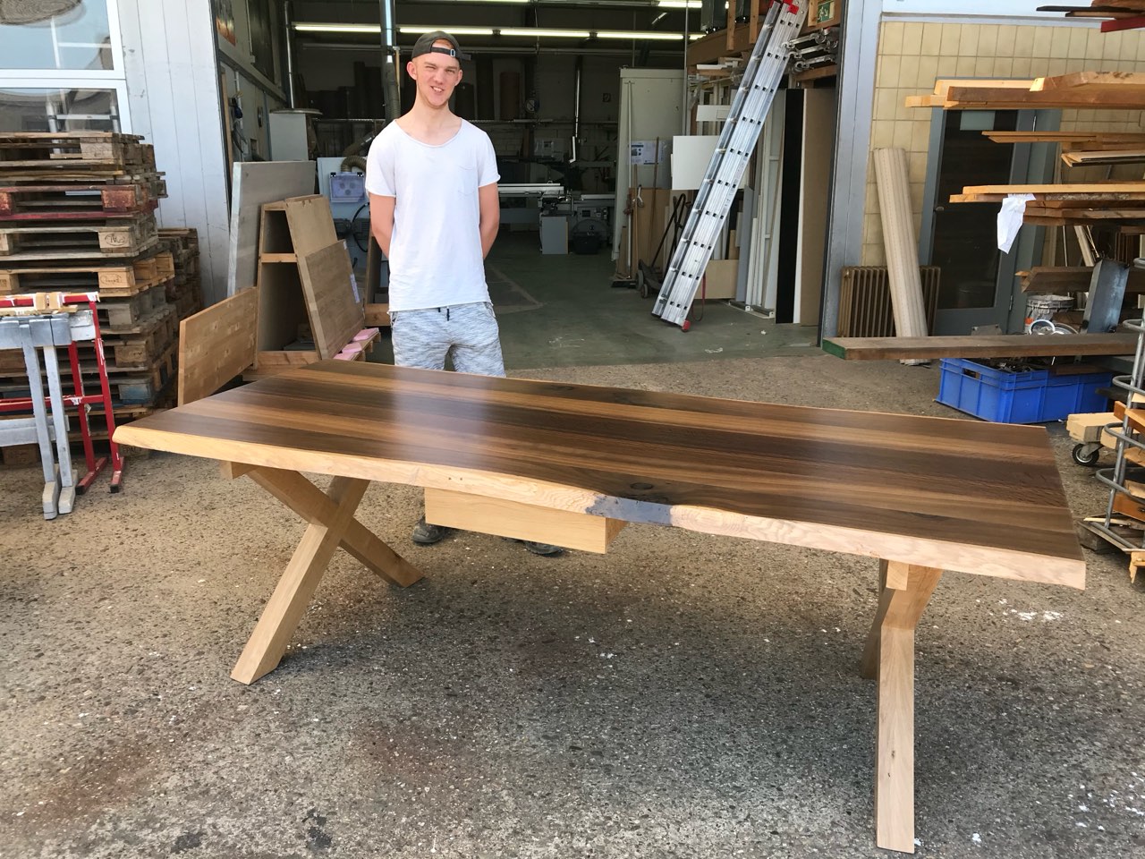 Gesellenstück Tisch mit Waldkante von Lukas Heisterkamp, Bild 11