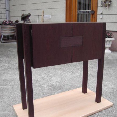 Gesellenstück Beistellkommode in Wenge von Anna Helbach (geb. Wilczek), Bild 1