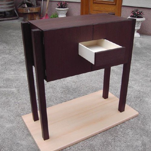 Gesellenstück Beistellkommode in Wenge von Anna Helbach (geb. Wilczek), Bild 4