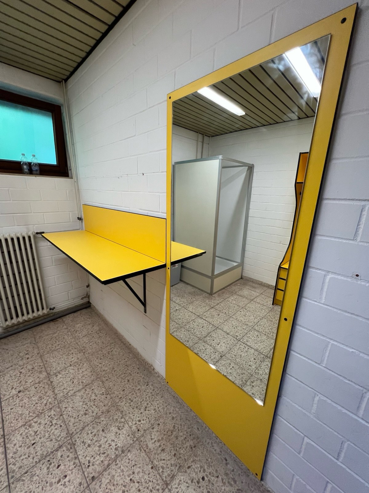 Schiedsrichter kabine umkleide spind, Innenausbau, Tischlerei Giefer Brühl